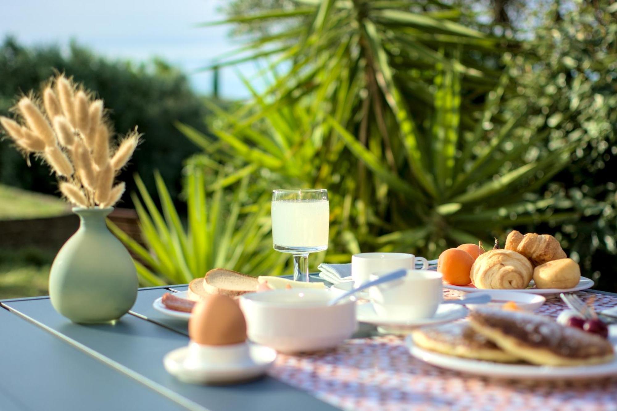 Villa Morro Suites Morrovalle Bagian luar foto