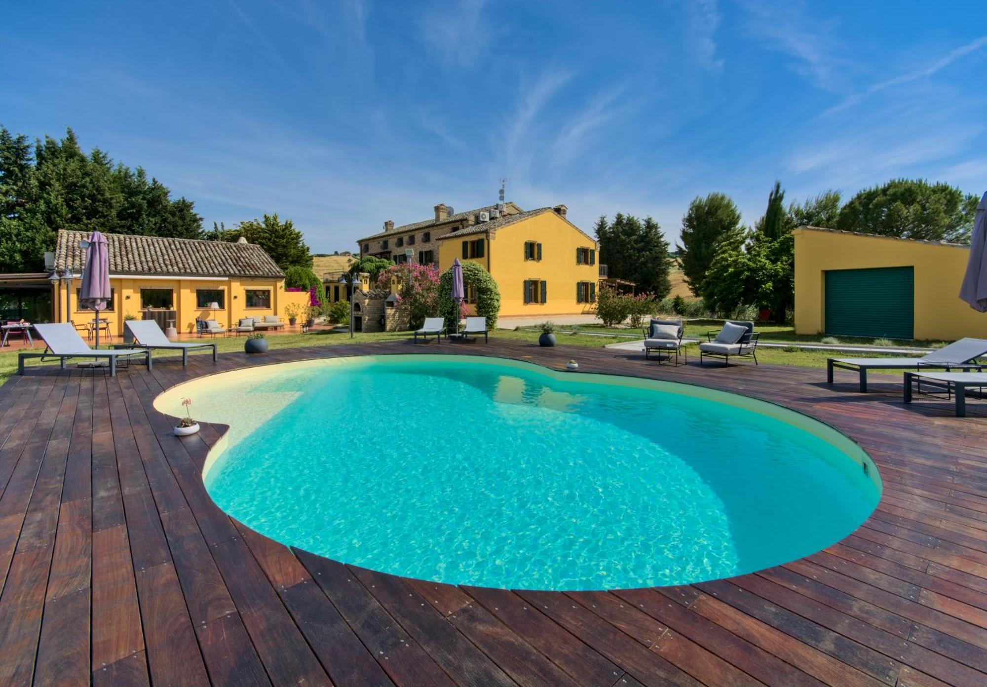 Villa Morro Suites Morrovalle Bagian luar foto