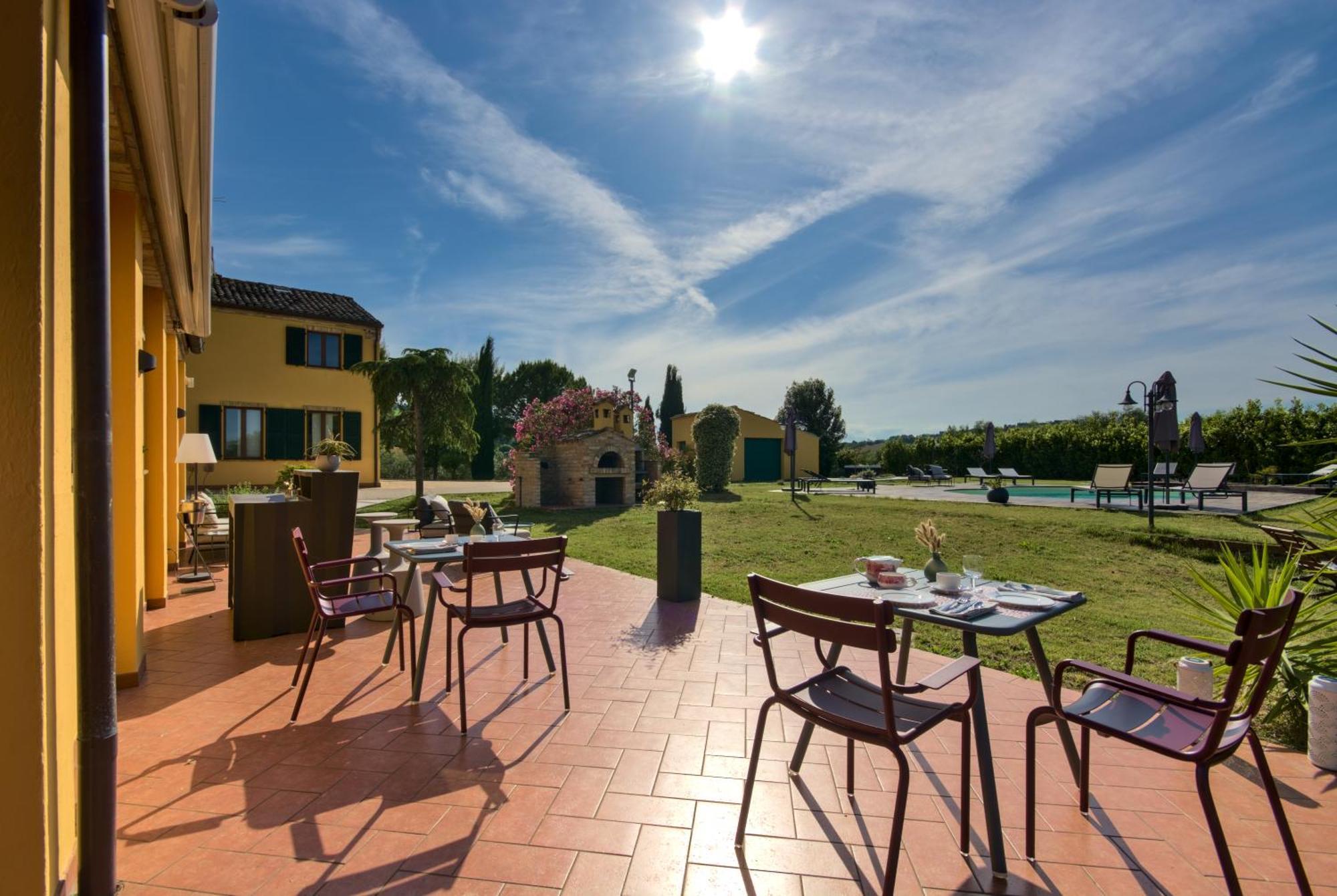 Villa Morro Suites Morrovalle Bagian luar foto