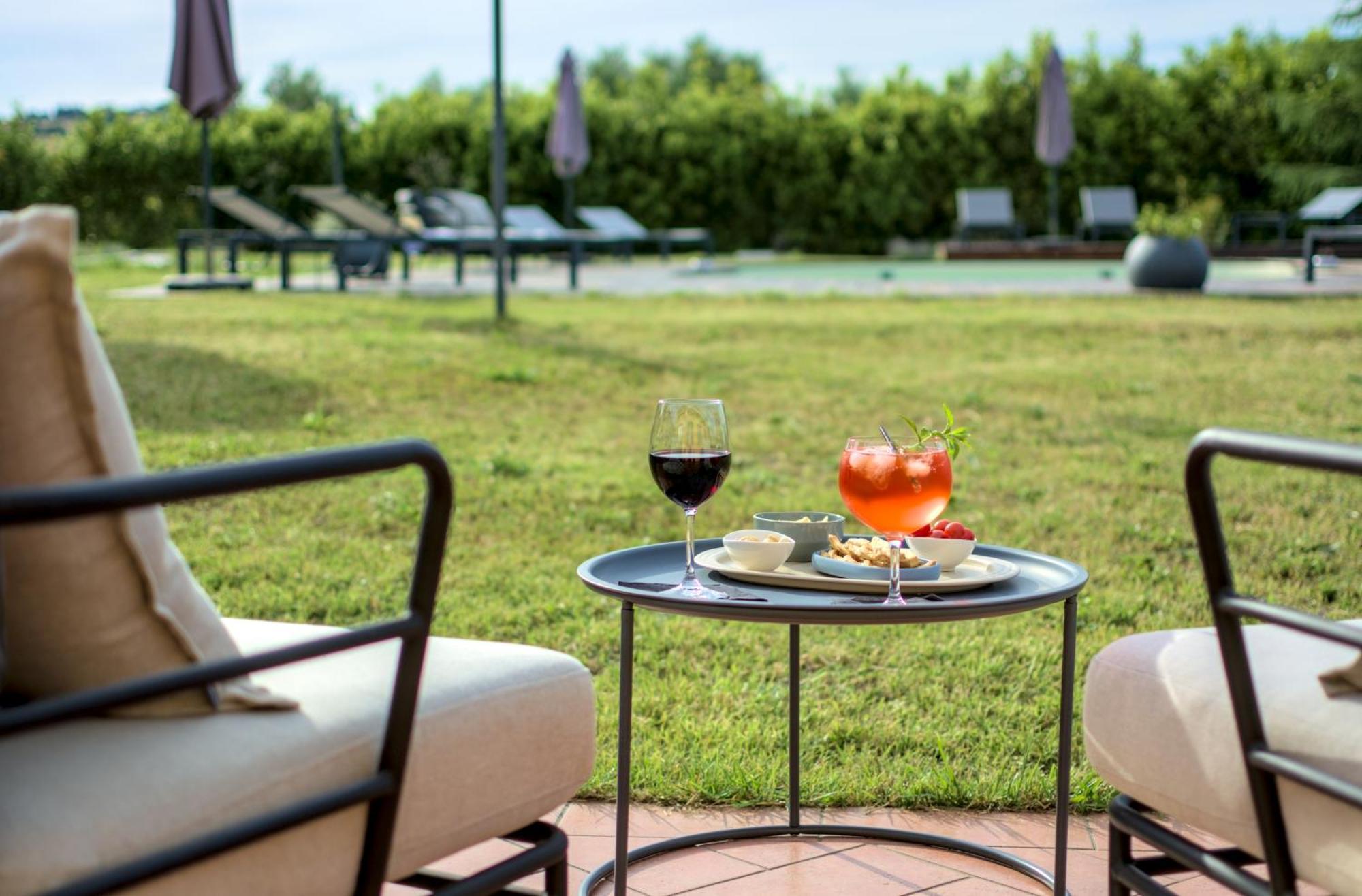 Villa Morro Suites Morrovalle Bagian luar foto